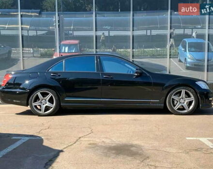 Черный Мерседес С Класс, объемом двигателя 5.5 л и пробегом 234 тыс. км за 15900 $, фото 4 на Automoto.ua
