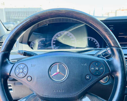 Черный Мерседес С Класс, объемом двигателя 5.46 л и пробегом 275 тыс. км за 20700 $, фото 8 на Automoto.ua