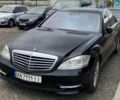 Черный Мерседес С Класс, объемом двигателя 5.46 л и пробегом 330 тыс. км за 16000 $, фото 1 на Automoto.ua