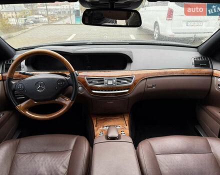 Черный Мерседес С Класс, объемом двигателя 3.5 л и пробегом 80 тыс. км за 19000 $, фото 28 на Automoto.ua