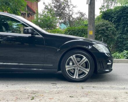 Черный Мерседес С Класс, объемом двигателя 5 л и пробегом 240 тыс. км за 13990 $, фото 3 на Automoto.ua