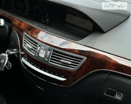 Черный Мерседес С Класс, объемом двигателя 2.99 л и пробегом 496 тыс. км за 16999 $, фото 10 на Automoto.ua