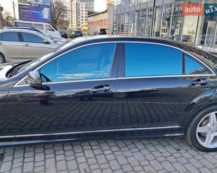 Черный Мерседес С Класс, объемом двигателя 5.5 л и пробегом 156 тыс. км за 22000 $, фото 6 на Automoto.ua