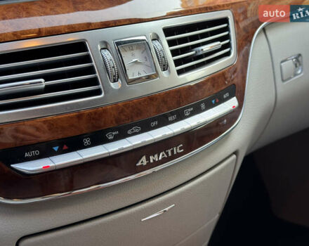 Черный Мерседес С Класс, объемом двигателя 5.46 л и пробегом 370 тыс. км за 14999 $, фото 19 на Automoto.ua