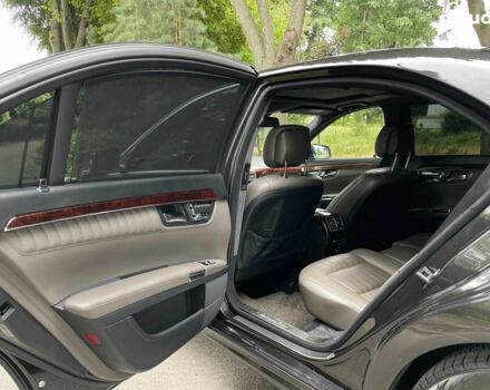 Черный Мерседес С Класс, объемом двигателя 5 л и пробегом 240 тыс. км за 13990 $, фото 29 на Automoto.ua