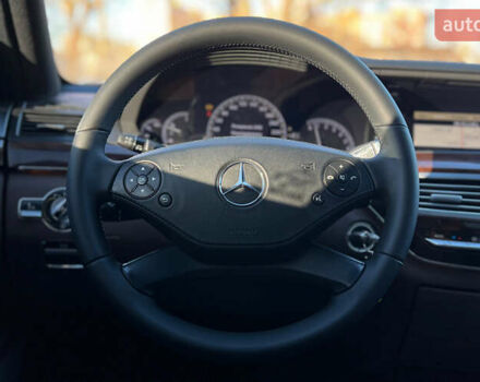 Черный Мерседес С Класс, объемом двигателя 5.46 л и пробегом 262 тыс. км за 14999 $, фото 7 на Automoto.ua