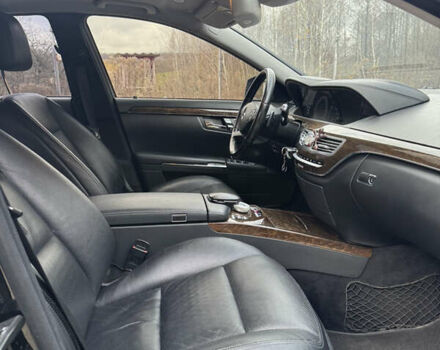 Черный Мерседес С Класс, объемом двигателя 5.46 л и пробегом 333 тыс. км за 14999 $, фото 22 на Automoto.ua