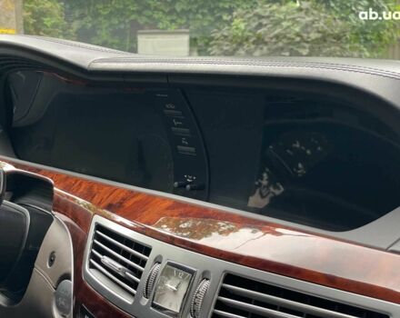 Черный Мерседес С Класс, объемом двигателя 5 л и пробегом 240 тыс. км за 13990 $, фото 42 на Automoto.ua