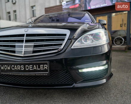 Чорний Мерседес С Клас, об'ємом двигуна 5.46 л та пробігом 288 тис. км за 18500 $, фото 7 на Automoto.ua