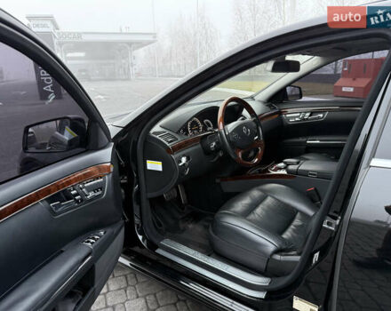 Чорний Мерседес С Клас, об'ємом двигуна 5.5 л та пробігом 310 тис. км за 14999 $, фото 78 на Automoto.ua