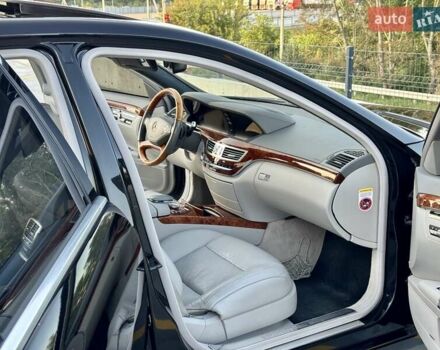 Черный Мерседес С Класс, объемом двигателя 5.5 л и пробегом 370 тыс. км за 13990 $, фото 23 на Automoto.ua