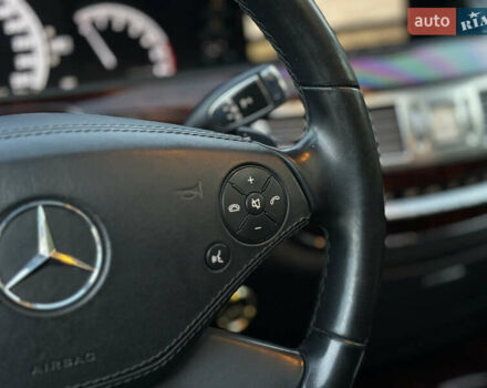 Черный Мерседес С Класс, объемом двигателя 3 л и пробегом 279 тыс. км за 18499 $, фото 67 на Automoto.ua