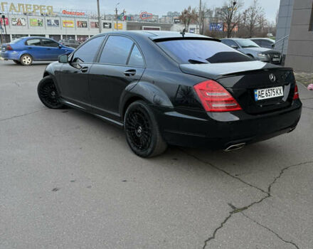 Чорний Мерседес С Клас, об'ємом двигуна 5.5 л та пробігом 213 тис. км за 17000 $, фото 5 на Automoto.ua