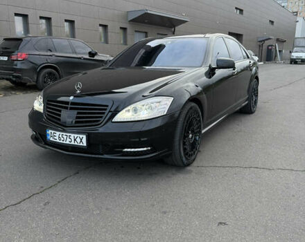 Чорний Мерседес С Клас, об'ємом двигуна 5.5 л та пробігом 213 тис. км за 17000 $, фото 7 на Automoto.ua