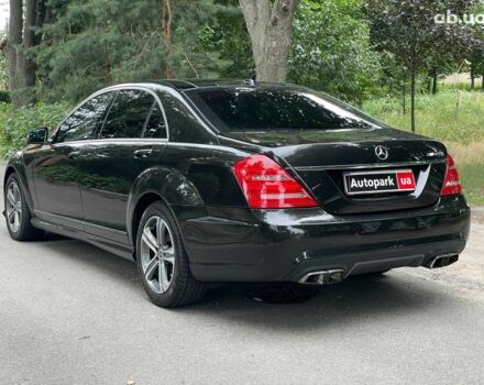 Черный Мерседес С Класс, объемом двигателя 5 л и пробегом 240 тыс. км за 13990 $, фото 8 на Automoto.ua