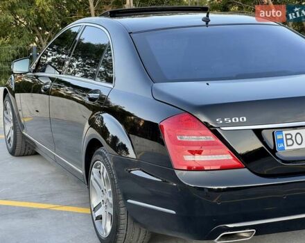 Черный Мерседес С Класс, объемом двигателя 5.5 л и пробегом 370 тыс. км за 13990 $, фото 5 на Automoto.ua
