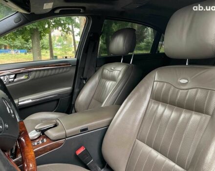 Черный Мерседес С Класс, объемом двигателя 5 л и пробегом 240 тыс. км за 13990 $, фото 20 на Automoto.ua