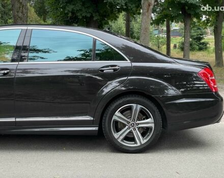 Черный Мерседес С Класс, объемом двигателя 5 л и пробегом 240 тыс. км за 13990 $, фото 9 на Automoto.ua