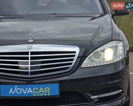 Чорний Мерседес С Клас, об'ємом двигуна 5.5 л та пробігом 212 тис. км за 14900 $, фото 8 на Automoto.ua
