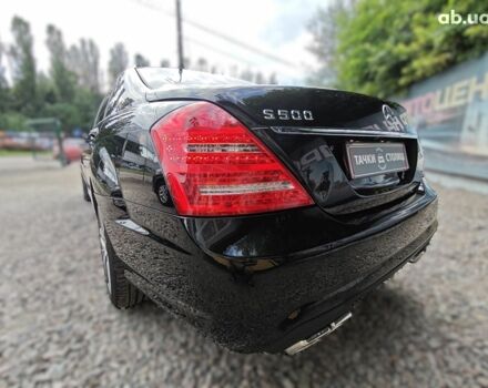Черный Мерседес С Класс, объемом двигателя 5.5 л и пробегом 176 тыс. км за 15000 $, фото 5 на Automoto.ua