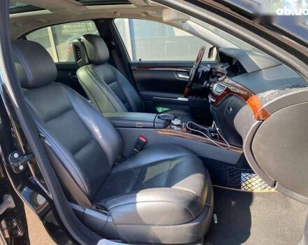 Чорний Мерседес С Клас, об'ємом двигуна 5.5 л та пробігом 234 тис. км за 17900 $, фото 9 на Automoto.ua