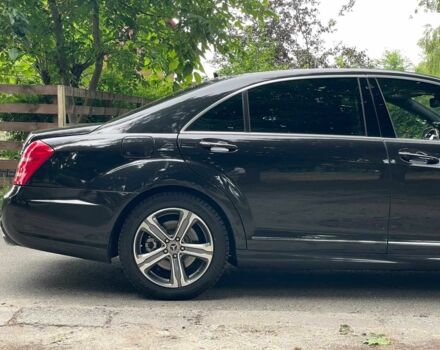 Черный Мерседес С Класс, объемом двигателя 5 л и пробегом 240 тыс. км за 13990 $, фото 4 на Automoto.ua