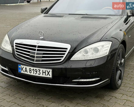 Черный Мерседес С Класс, объемом двигателя 3.5 л и пробегом 80 тыс. км за 19000 $, фото 21 на Automoto.ua