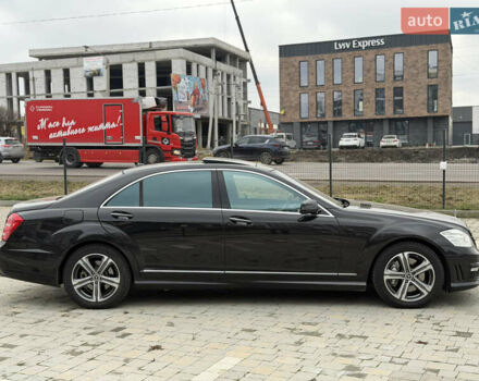 Чорний Мерседес С Клас, об'ємом двигуна 5 л та пробігом 242 тис. км за 12900 $, фото 3 на Automoto.ua