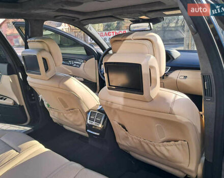 Черный Мерседес С Класс, объемом двигателя 5.5 л и пробегом 156 тыс. км за 22000 $, фото 14 на Automoto.ua