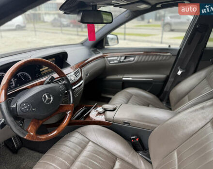 Чорний Мерседес С Клас, об'ємом двигуна 5 л та пробігом 242 тис. км за 12900 $, фото 13 на Automoto.ua