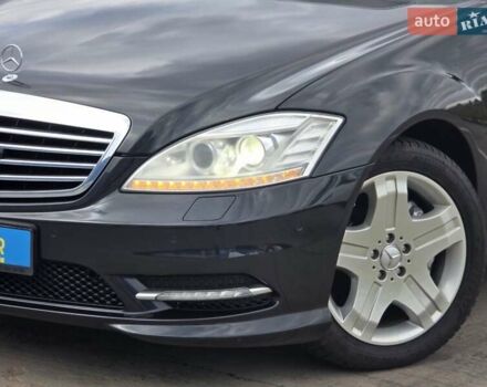 Чорний Мерседес С Клас, об'ємом двигуна 5.5 л та пробігом 212 тис. км за 14900 $, фото 10 на Automoto.ua