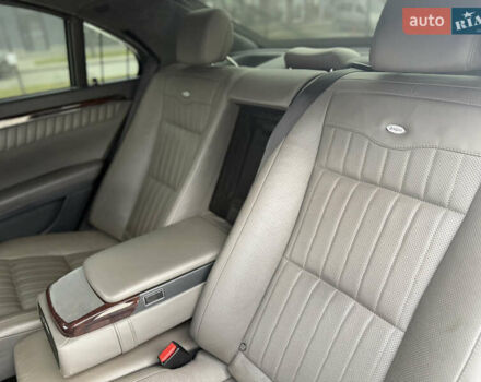 Чорний Мерседес С Клас, об'ємом двигуна 5 л та пробігом 242 тис. км за 12900 $, фото 25 на Automoto.ua