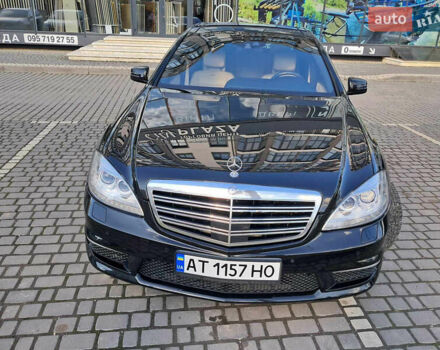Черный Мерседес С Класс, объемом двигателя 5.5 л и пробегом 156 тыс. км за 22000 $, фото 2 на Automoto.ua