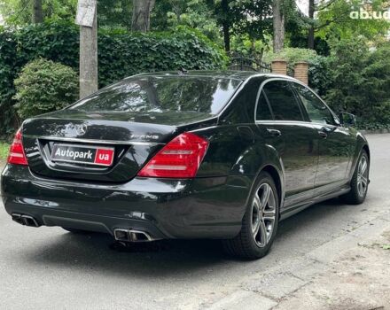 Черный Мерседес С Класс, объемом двигателя 5 л и пробегом 240 тыс. км за 13990 $, фото 6 на Automoto.ua