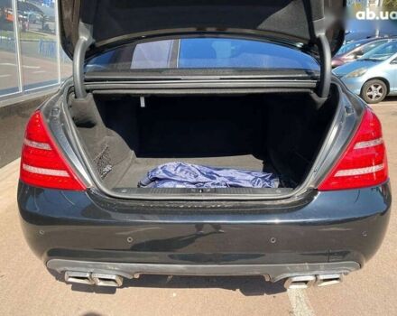 Чорний Мерседес С Клас, об'ємом двигуна 5.5 л та пробігом 234 тис. км за 17900 $, фото 26 на Automoto.ua