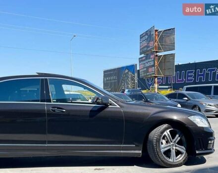 Чорний Мерседес С Клас, об'ємом двигуна 5 л та пробігом 241 тис. км за 13990 $, фото 7 на Automoto.ua