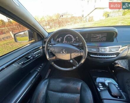 Мерседес С Класс 2010 в Киеве на Automoto.ua Черный Мерседес С Класс, объемом двигателя 5.5 л и пробегом 220 тыс. км за 17700 $, фото 33 на Automoto.ua