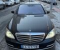Черный Мерседес С Класс, объемом двигателя 5.51 л и пробегом 160 тыс. км за 22500 $, фото 1 на Automoto.ua