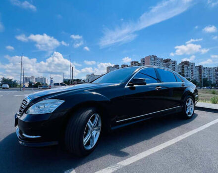 Черный Мерседес С Класс, объемом двигателя 5.46 л и пробегом 275 тыс. км за 20700 $, фото 6 на Automoto.ua