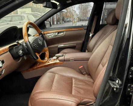 Черный Мерседес С Класс, объемом двигателя 3.5 л и пробегом 80 тыс. км за 19000 $, фото 37 на Automoto.ua