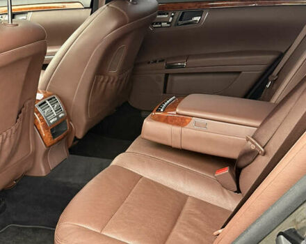 Черный Мерседес С Класс, объемом двигателя 3.5 л и пробегом 80 тыс. км за 19000 $, фото 44 на Automoto.ua