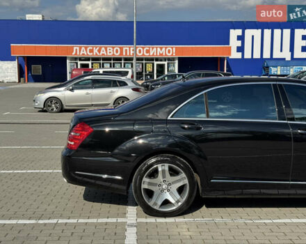 Черный Мерседес С Класс, объемом двигателя 5.46 л и пробегом 370 тыс. км за 14999 $, фото 13 на Automoto.ua