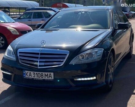 Чорний Мерседес С Клас, об'ємом двигуна 5.5 л та пробігом 234 тис. км за 17900 $, фото 1 на Automoto.ua