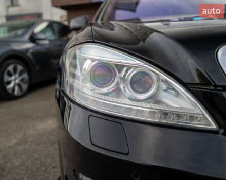 Чорний Мерседес С Клас, об'ємом двигуна 5.46 л та пробігом 288 тис. км за 18500 $, фото 6 на Automoto.ua