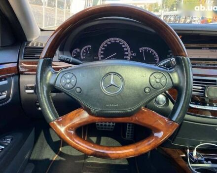 Чорний Мерседес С Клас, об'ємом двигуна 5.5 л та пробігом 234 тис. км за 17900 $, фото 17 на Automoto.ua