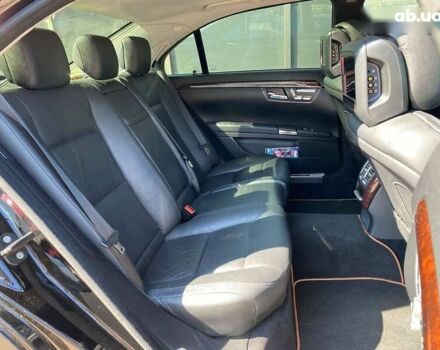 Чорний Мерседес С Клас, об'ємом двигуна 5.5 л та пробігом 234 тис. км за 17900 $, фото 11 на Automoto.ua