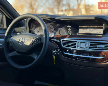 Черный Мерседес С Класс, объемом двигателя 5.46 л и пробегом 262 тыс. км за 14999 $, фото 23 на Automoto.ua