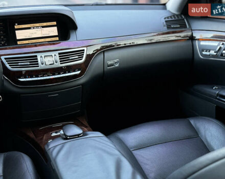 Черный Мерседес С Класс, объемом двигателя 3 л и пробегом 279 тыс. км за 18499 $, фото 63 на Automoto.ua