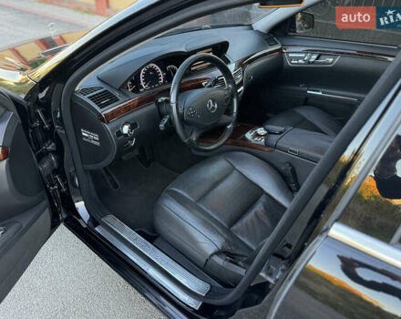 Черный Мерседес С Класс, объемом двигателя 3 л и пробегом 279 тыс. км за 18499 $, фото 38 на Automoto.ua