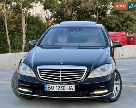 Черный Мерседес С Класс, объемом двигателя 5.5 л и пробегом 370 тыс. км за 13990 $, фото 2 на Automoto.ua